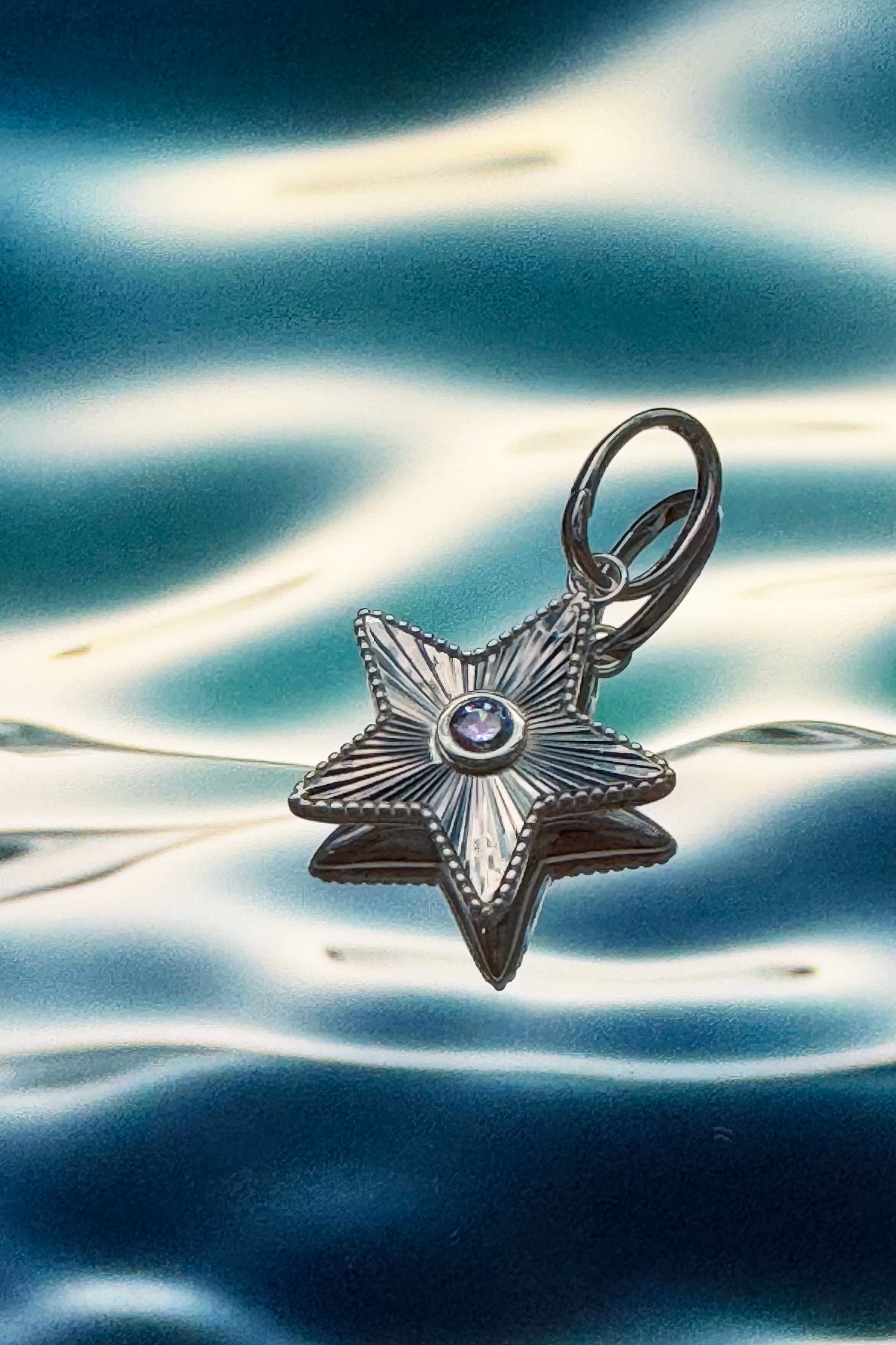 The Star Pendant – Jovelle